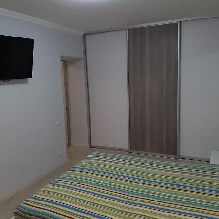 Apartment Near Stadio Metalist Kharkiv Eksteriør bilde